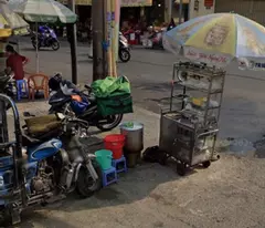 Chính Chủ cần bán gấp Nhà Mặt Tiền kinh doanh đỉnh cao ngay chợ Bình Thới, P. Minh Phụng, TP.HCM-