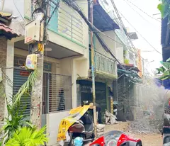 Nhà cũ 2 tầng HXH thông Hưng Phú ngay sát mặt tiền Dã Tượng P10Q8. Giá: 5.18 tỷ