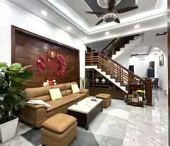 Bán nhà đường số 11, Hiệp Bình Phước, Thủ Đức, TP HCM. DT 117m2, 3 tầng, sổ hồng. Giá 14.3 tỷ.
