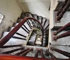 Giảm chào 2 lần gần 2 tỷ cần bán nhà  tầng dân xây phố 8-3 ngõ thông hai bà trưng
