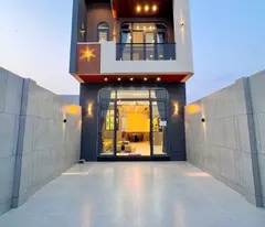 CHỦ NGỘP RÁO RIẾT: BÁN GẤP NHÀ LẦU BỬU LONG!