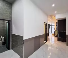 CHỦ NGỘP RÁO RIẾT: BÁN GẤP NHÀ LẦU BỬU LONG!