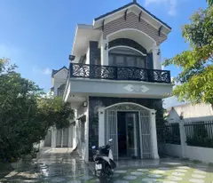 Bán biệt thự góc 2 mt xã Long Cang, Cần Đước 1 lầu 3pn 2wc dt 251m2 giá 5,2 tỷ