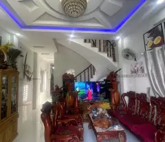 Bán biệt thự góc 2 mt xã Long Cang, Cần Đước 1 lầu 3pn 2wc dt 251m2 giá 5,2 tỷ