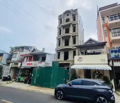 Chính Chủ cần bán nhanh nhà 6 tầng, mặt tiền đường lớn, kinh doanh khách sạn