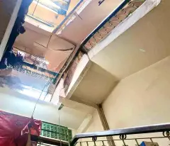 BÁN NHÀ 5 TẦNG MẶT TIỀN HẺM CHỢ KINH DOANH Đ.YERSIN, QUẬN 1- DT 4M*20,5M- GIÁ TRỊ KHAI THÁC DÒNG