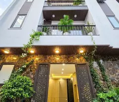 BÁN NHÀ PHÚC LỢI 6 TẦNG,THANG MÁY, FULL NỘI THẤT, NHÀ ĐẸP SANG HIỆN ĐẠI
