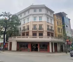 Cho thuê nhà, Chùa Láng, Nguyễn Chí Thanh, THANG MÁY; 149m2* 5T -69 tr