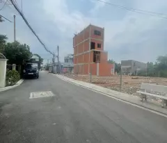 BÁN ĐẤT MẶT TIỀN ĐƯỜNG NHỰA 12M TẶNG MÓNG 4 TẤM CÓ SẴN 5x20m