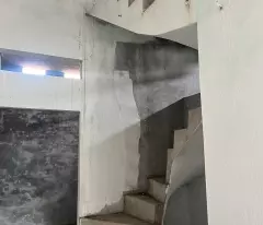 Tôi có căn nhà xây thô trên miếng đất có diện tích 77m sát công nghệ cao Hòa Lạc cần bán giá 3 tỷ.