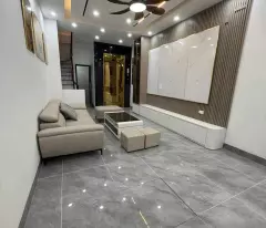 NHÀ CỰC ĐẸP LONG BIÊN 38M- 5 TẦNG SIÊU ĐẸP NHỈNH 6,5 Tỷ  - MẶT TIỀN RỘNG - Ô TÔ ĐỖ CỔNG- KO LỖI