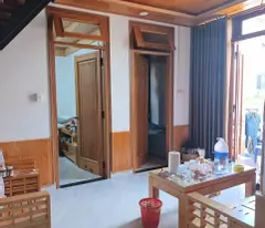 Cho thuê nhà mặt tiền Hoàng Diệu 2 phòng 8 triệu/tháng