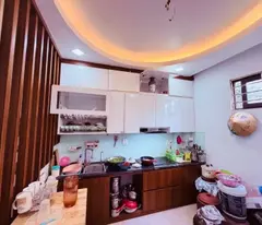 BÁT KHỐI – Ô TÔ ĐỖ CỬA – FULL NỘI THẤT – 2 THOÁNG