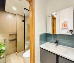 HÀNG HIẾM NGỌC THUỴ -  PHÂN LÔ - 7 TẦNG THANG MÁY - NHÀ MỚI - 7TẦNG 40M2. HƠN 9x..  -Ô TÔ GẦN
-Mô
