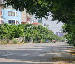 Nhà mới 5 tầng Trâu Quỳ, Gia Lâm, 52m2 đất chỉ 6 tỷ x nhỏ xíu. Lh 0989894845