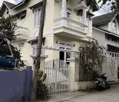 BÁN NHÀ TRUNG TÂM ĐÀ LẠT – DIỆN TÍCH HƠN 200M² – CÓ SÂN ĐẬU Ô TÔ – PHÙ HỢP Ở, KINH DOANH HOẶC ĐẦU