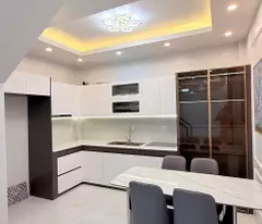 Bán nhà 3 tầng, 36m2 tại Trần Lãm, TP. Thái Bình, giá 2.4xx tỷ, sổ đỏ chính chủ. LH: 0964386960