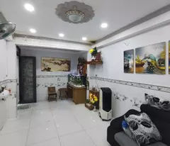 NHÀ ĐẸP BTCT – GIÁ CHỈ NHỈN 2 TỶ – GIÁP GÒ VẤP & TÂN BÌNH