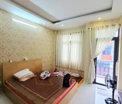 Bán nhà mặt phố đường 827, Phường Phú Hữu,  Q.9, Thủ Đức, TP HCM. DT  64m2, 4 tầng, SHR. Giá -