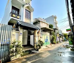 Bán nhà đường Hiệp Bình, Hiêhp Bình Chánh. Thủ Đức. DT 72m2, 3 tầng, SHR. Giá 8.2 tỷ,