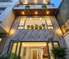 HÀNG HIẾM NGỌC THỤY - LONG BIÊN- HƠN 9,5 TỶ – PHÂN LÔ – 7 TẦNG THANG MÁY – Ô TÔ GẦN