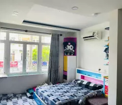 Bán nhà 4 tầng căn góc 3 mặt tiền Lê Hồng Phong và hẽm bên hong 4m - Nha Trang - Dt : 78.3m2, -