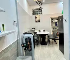Sát mặt tiền Phan Đăng Lưu - Trung Tâm Phú Nhuận - 45m2 (4.1 x 10.5) - 4 Tầng (4PN) - Nhĩnh 8 t.ỉ