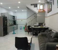 Nhà mặt tiền đường 179 Phường Tân phú DT 56m, 3 tầng vị trí đẹp