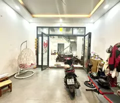 Bán nhà đường số 6, KDC Êm Đềm, Linh Xuân, Thủ Đức, TP HCM. DT 90 m2, 4 tầng. Giá 8,9 tỷ
