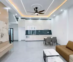 TRUNG HÀNH Ô TÔ ĐỖ CỬA DUY NHẤT 1 CĂN