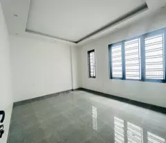 TRUNG HÀNH Ô TÔ ĐỖ CỬA DUY NHẤT 1 CĂN