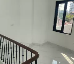 Cho thuê nhà, Chùa Láng, Nguyễn Chí Thanh, Đống Đa, 172m2x 3T -55 tr