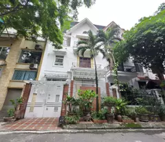 Bán Biệt thự Khu đô Thị Mỹ Đình I, 100m2 mặt tiền 8m , 4 ngủ 38 tỷ.