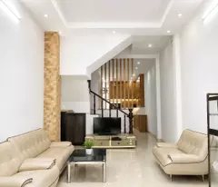 BÁN NHÀ LÂM VĂN BỀN QUẬN 7 – 2 MẶT TIỀN TRƯỚC SAU – XE VF3 ĐẬU CỬA – GIÁ 9,5 TỶ