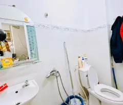Bán nhà mới xây dựng Sát mặt tiền Q4 cạnh Q1 
KHU PHỨC HỢP - 5 TẦNG - 98M2 
- BỀ NGANG 6.2 M có