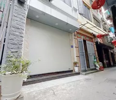 BÁN NHÀ TRUNG TÂM CẦU GIẤY 9.8 Tỷ – 6 TẦNG – NỘI THẤT ĐẸP – Ở NGAY