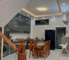 Bán nhà mặt phố đường số 13, Long Bình, Thủ Đức, TP HCM. DT 105m2, 4 tầng. Giá 7,5 tỷ