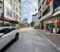 Bán đất tái định cư Trâu Quỳ 32,7m2, đường 12m thông phố Thành Trung, sát Vinhomes Gia Lâm