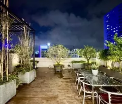 KHÁCH SẠN HỒ TÂY - TÂY HỒ - 110M² - LÔ GÓC - 9 TẦNG THANG MÁY - DOANH THU 300 TRIỆU/THÁNG