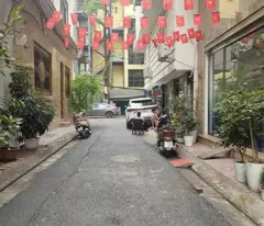 TÒA VĂN PHÒNG HUỲNH THÚC KHÁNG - 70M² - 6 TẦNG TM - Ô TÔ VÀO NHÀ - CHO THUÊ 50 TRIỆU/THÁNG