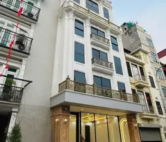 Cho thuê nhà, 113m2_ 5T; Huỳnh Thúc Kháng, Nguyên Hồng, Đống Đa -38 tr