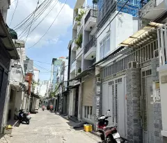 Nhà nát hẻm thẳng 5m 65m2 nở hậu Dương Bá Trạc P1Q8 P.Chánh Hưng
