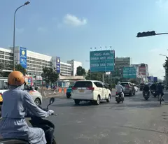 Bán nhà VỊ TRÍ ĐẸP HXT ngang 5.3m 122m2 CMT8 KD buôn bán gần BV Thống Nhất sát 19 tỷ.