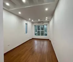 CHO THUÊ NGUYÊN CĂN TRẦN KHÁT CHÂN, NHÀ MỚI SÁT PHỐ, 38M 5T, 3 NGỦ 12TR 0965549363