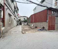 Bán Lô Góc 85m2 Thanh Am - Việt Hưng: Đường Rộng Ô Tô Vào Đất, Sát Trường Chợ, Sổ Đỏ
