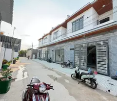 NHÀ LẦU GIÁ RẺ CHỢ THẠNH PHÚ CHƯA ĐẾN 2 TỶ CÒN BỚT