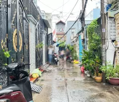 Cho thuê nhà 2 tầng a hẻm 141 đường Tám Danh P4Q8. Giá: 7 triệu/tháng