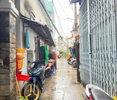Cho thuê nhà 2 tầng a hẻm 141 đường Tám Danh P4Q8. Giá: 7 triệu/tháng