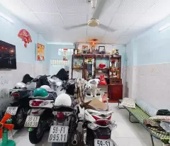 NHÀ BÁN NGANG 3.9M- Đ.NGUYỄN TẤT THÀNH- GẦN NGAY MT XE HƠI Đ.ĐOÀN VĂN BƠ- THÔNG RA TRƯỜNG BẾN VÂN