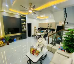 BÁN NHÀ LÔ GÓC ĐỘC LẬP MỚI TINH - NGÕ 80 DƯ HÀNG